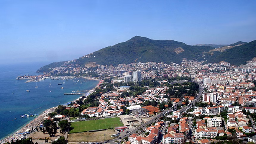 Sve očigledniji jaz između bogatih i siromašnih u Budvi, ekonomske teme preuzimaju primat