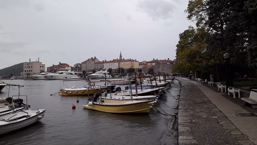 Kiša, do 23 stepena