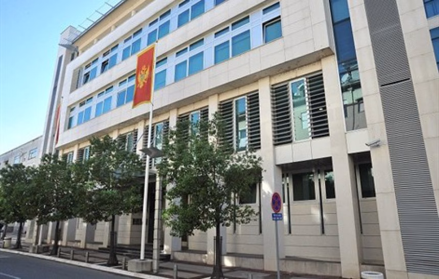 Vlada usvojila set zakona  za Evropu sad 2, od oktobra uvećane zarade svim zaposlenima