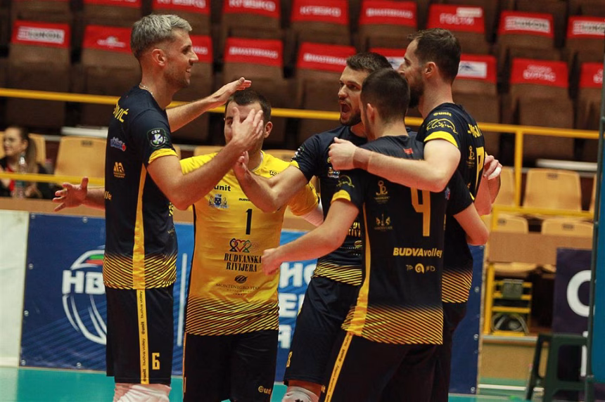 Odbojkaši Budve protiv Budućnosti u polufinalu Kupa