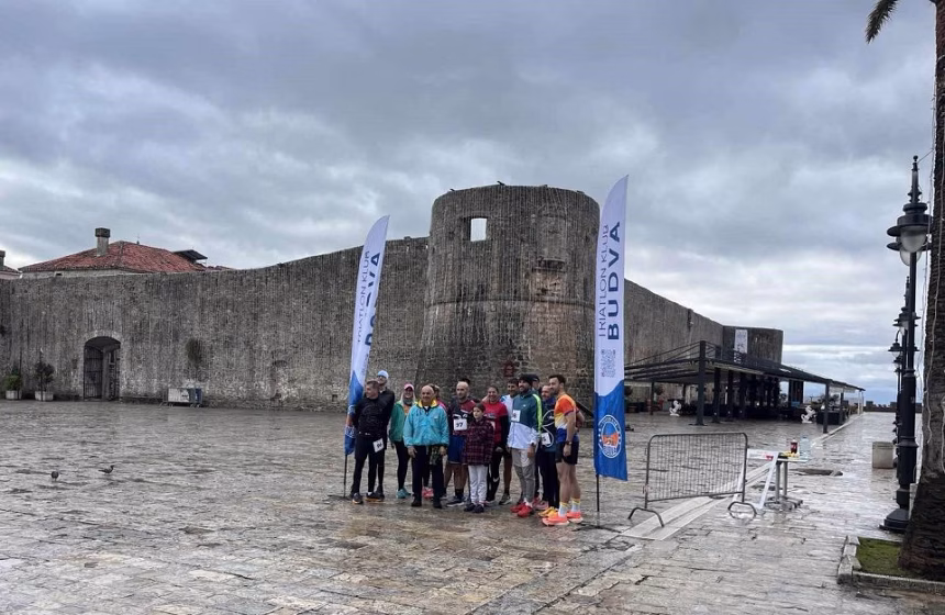 (VIDEO) Startovala Primorska liga trčanja u organizaciji triatlon klubova iz Budve i Kotora