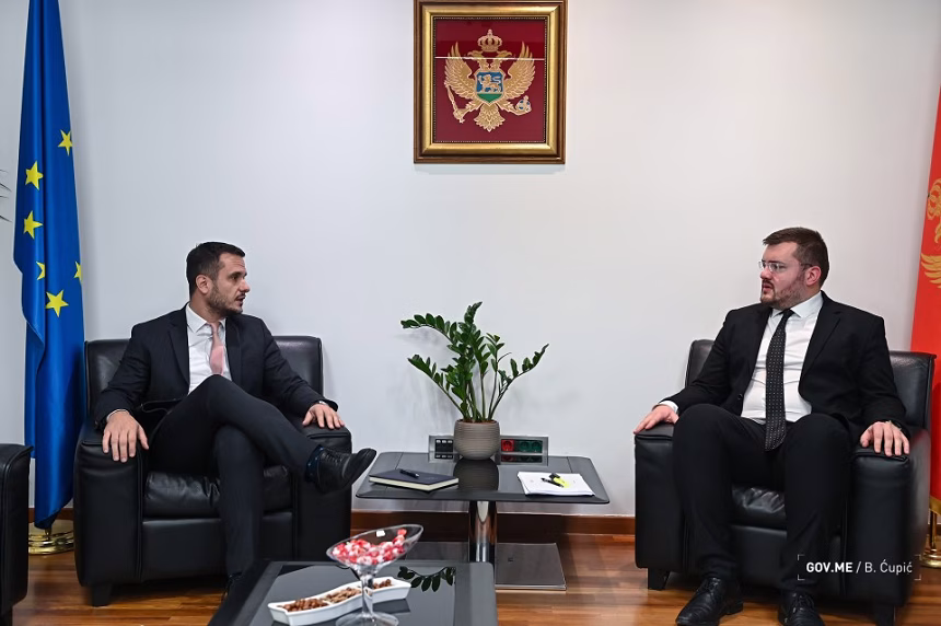 Potpredsjednik Koprivica sastao se sa glavnim pregovaračem Crne Gore sa EU Predragom Zenovićem