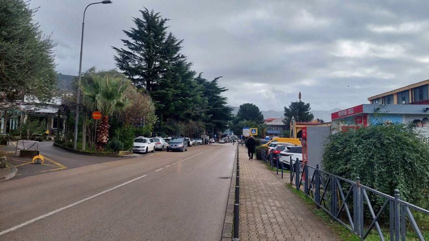 (FOTO) Jutro u gradu: Saobraćaj umjerenog intenziteta, veće gužve očekuju se početkom školske godine