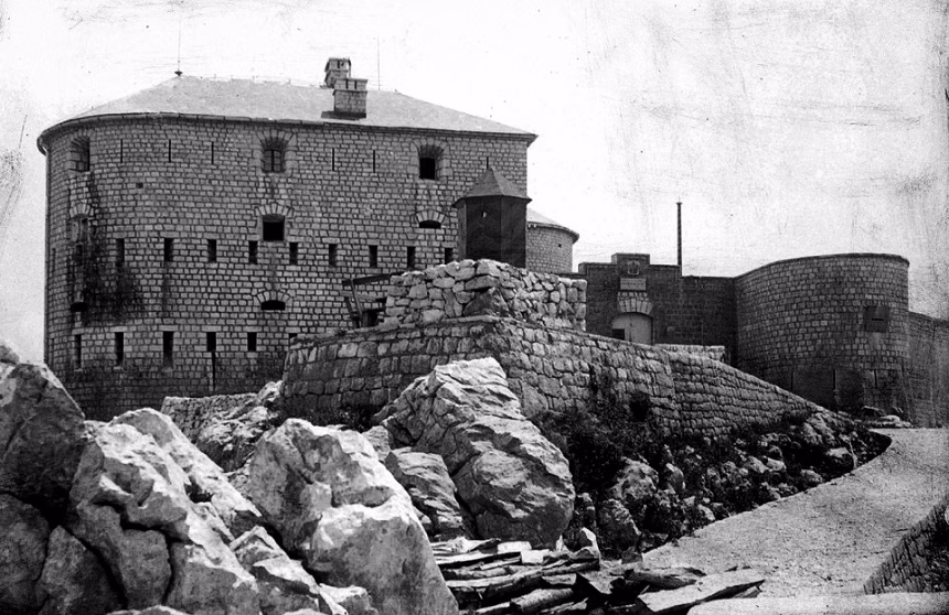 Topovska Kula na Brajićima