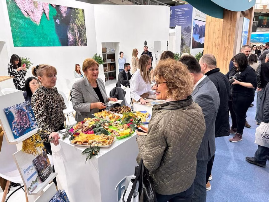 (FOTO) Budvanska turistička privreda na sajmu u Beogradu
