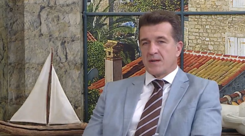 Profesor Rađenović za Jutrom iz Budve o monografiji „Manastiri i crkve u Paštrovićima sa osvrtom na turizam” i turističkim temama