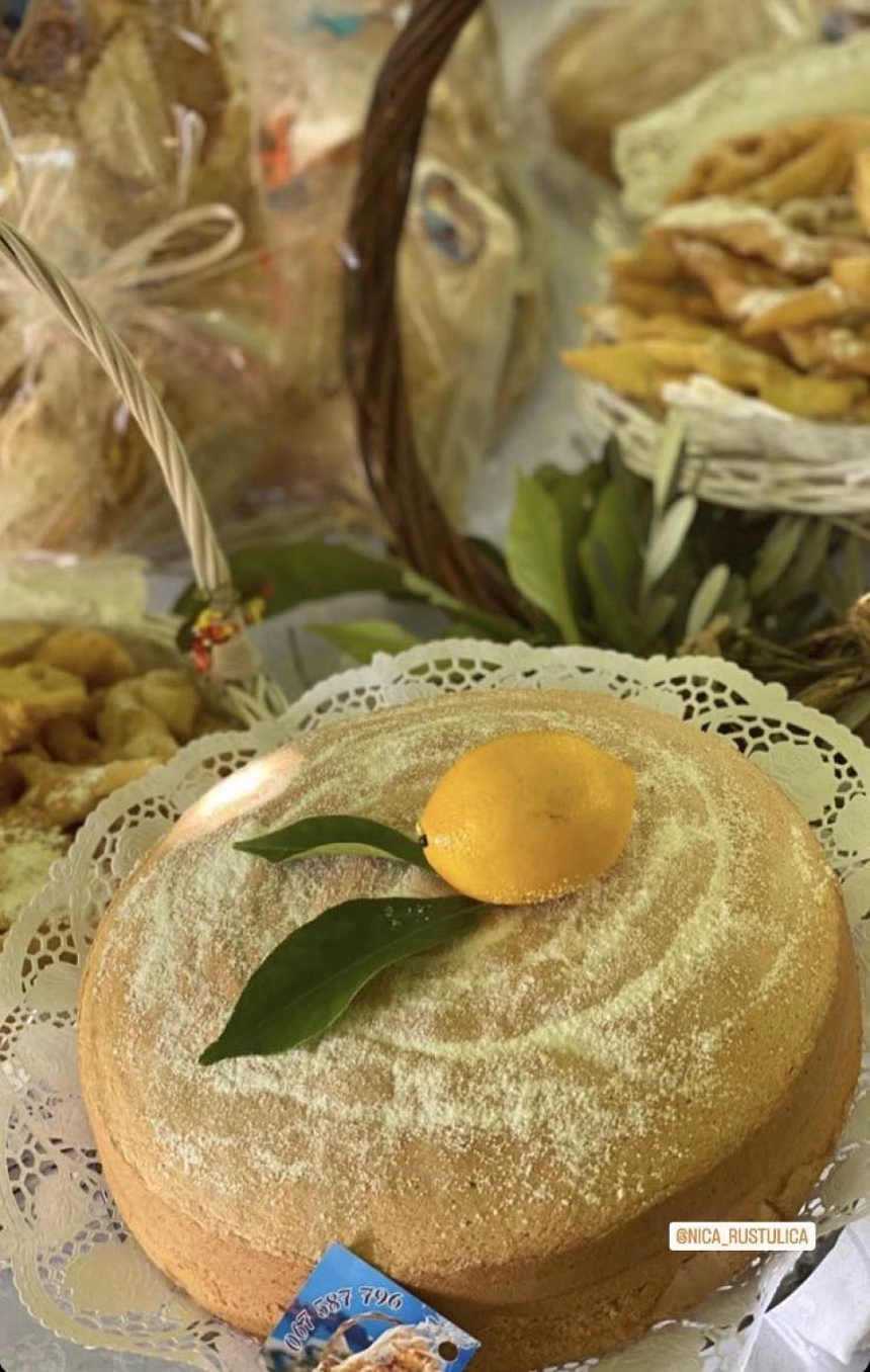 Možda vam se učini da je ovo priča o ruštulama: Gordana Kentera, čekajuči zvijezdu, čuva tradiciju i njeguje pune stolice za trpezom