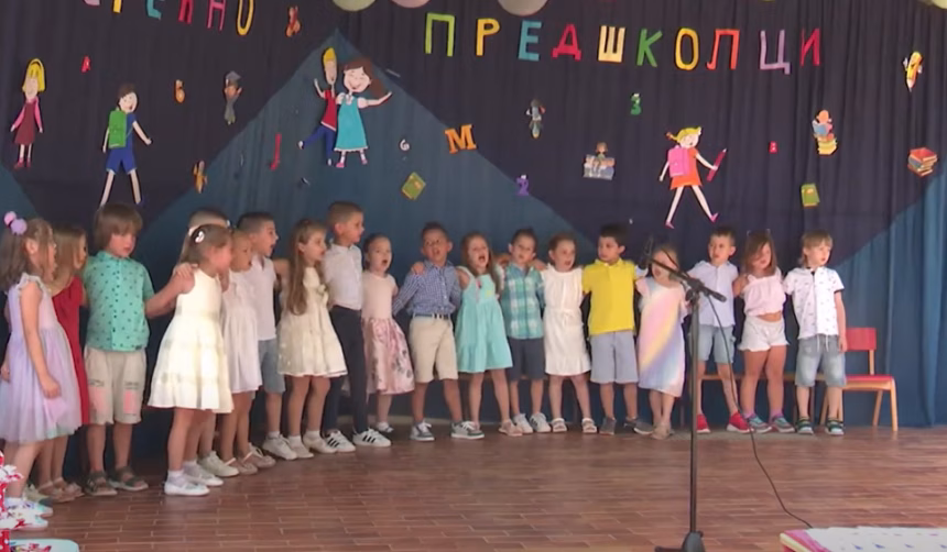 (VIDEO) Svečani ispraćaj budvanskih vrtićana