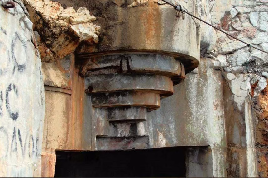 Opština Budva uputila hitnu inicijativu za zaštitu vojnog kompleksa ”Skočiđevojka”  kao kulturnog dobra