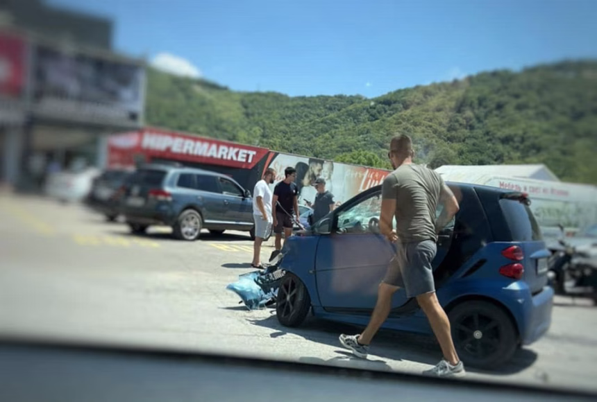 Saobraćajna nezgoda na Jazu,  jedno lice lakše povrijeđeno