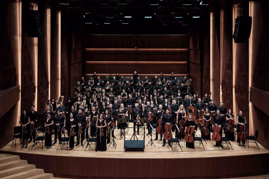 Vlatko Stefanovski Trio i Crnogorski simfonijski orkestar sjutra u Starom gradu