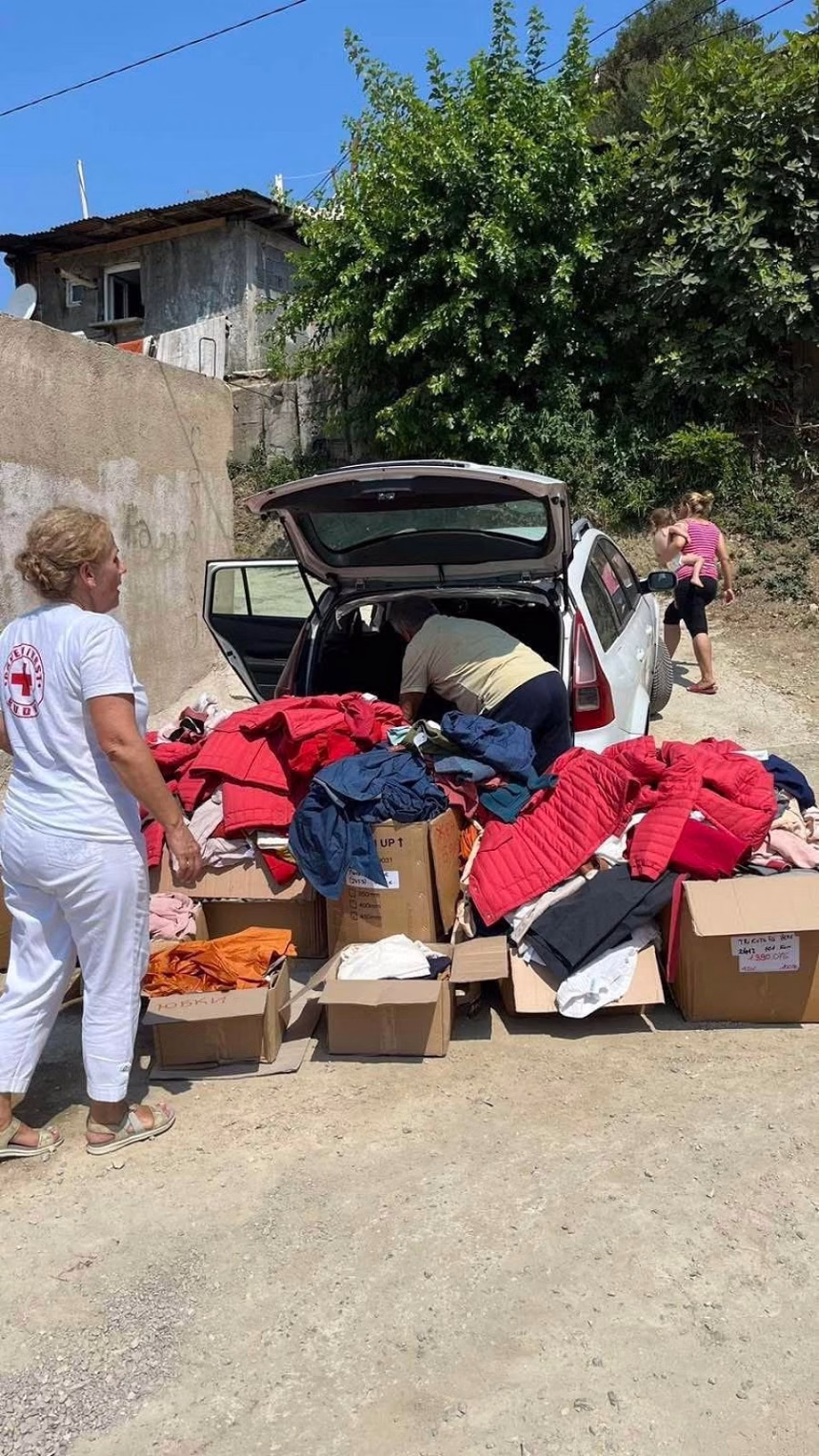 Crveni krst Budva posjetio RE populaciju na Jazu