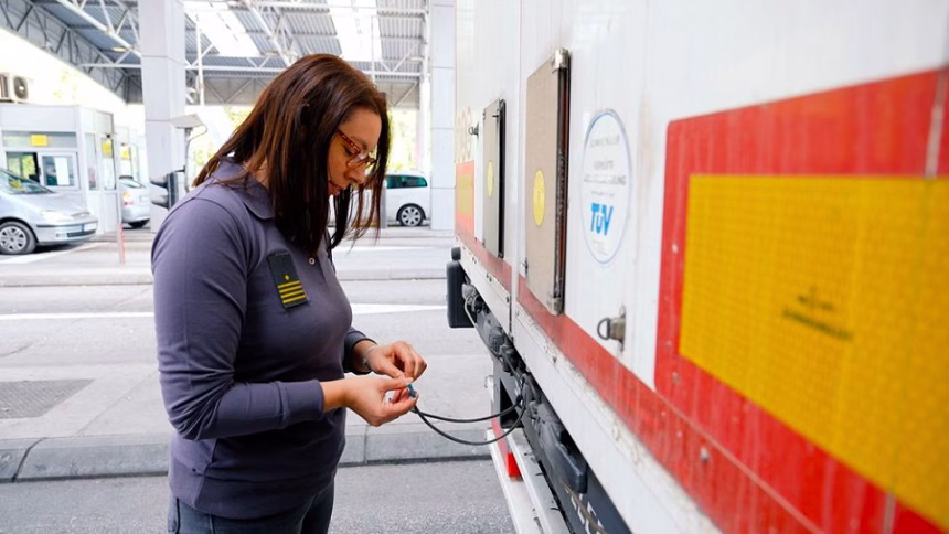 Na carinskom području Crne Gore počela primjena novog kompjuterizovanog tranzitnog sistema NCTS