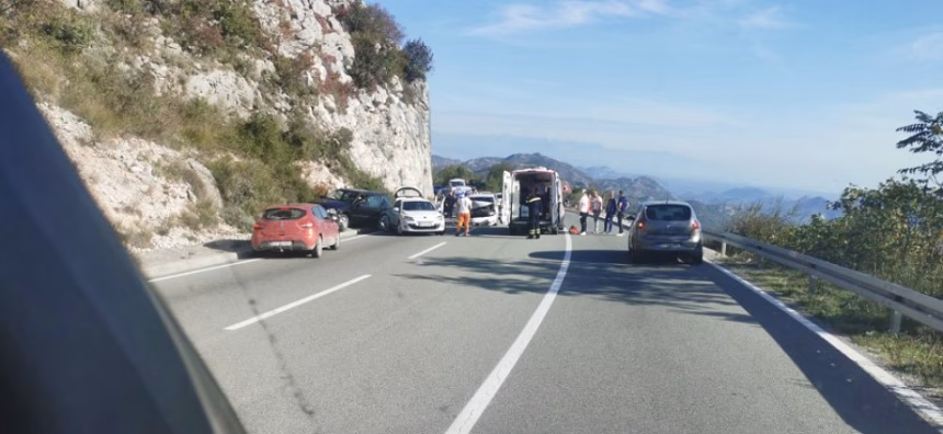 Udes na putu Cetinje - Podgorica