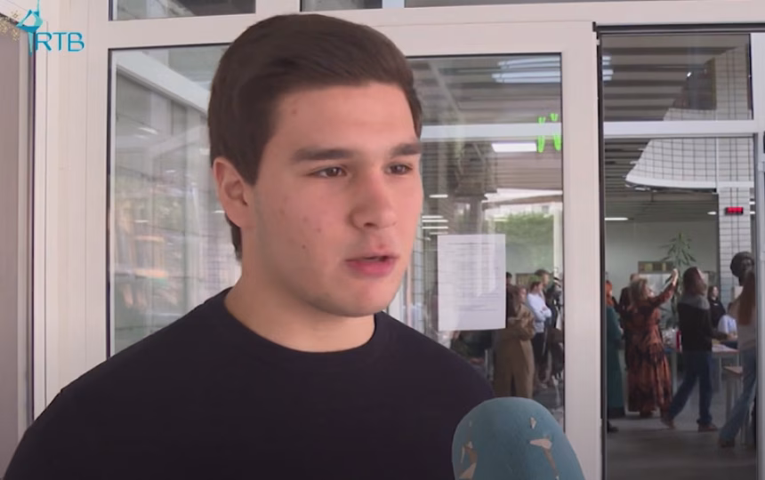 Period darivanja i humanosti: Održan humanitarni bazar u SMŠ „Danilo Kiš“