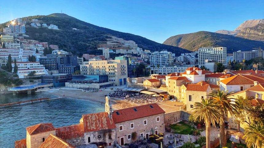 Crnogorski turizam ugrožen padom prihoda, inflacijom i konkurencijom