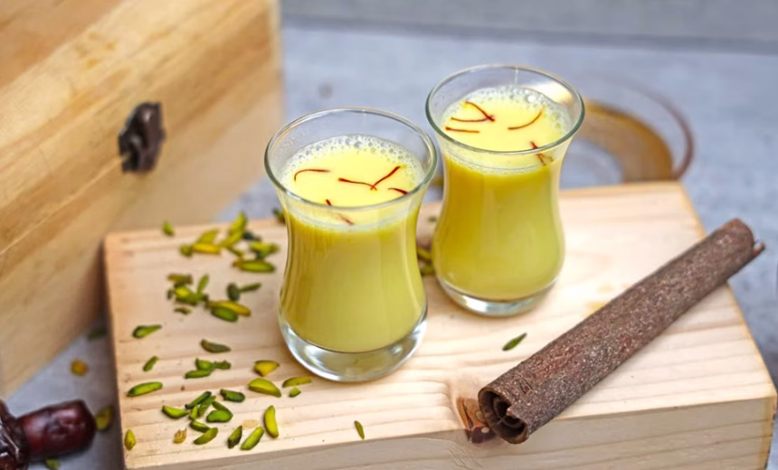 Zlatno mlijeko sa đumbirom