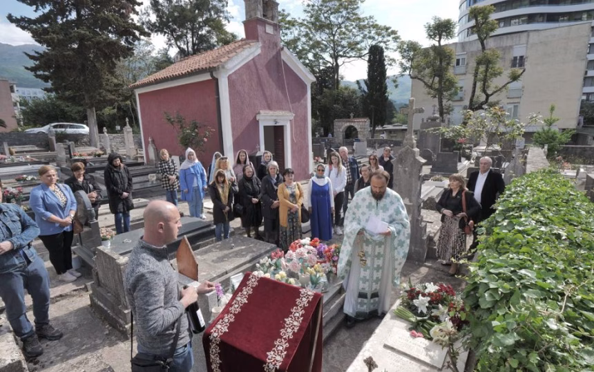 Na obnovljenom grobu Anastasa Bocarića u Budvi odslužen pomen