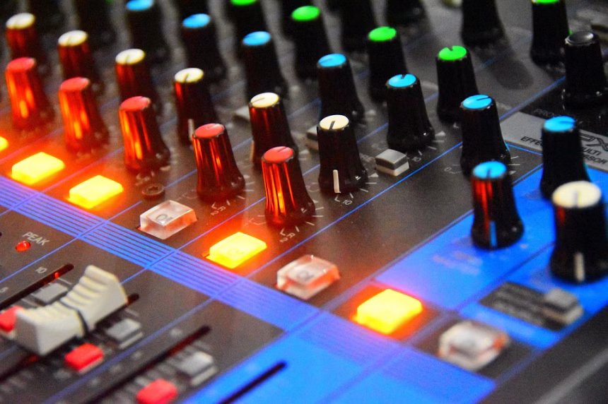 Teen Top Five – Svake nedjelje na talasima Radija Budva!