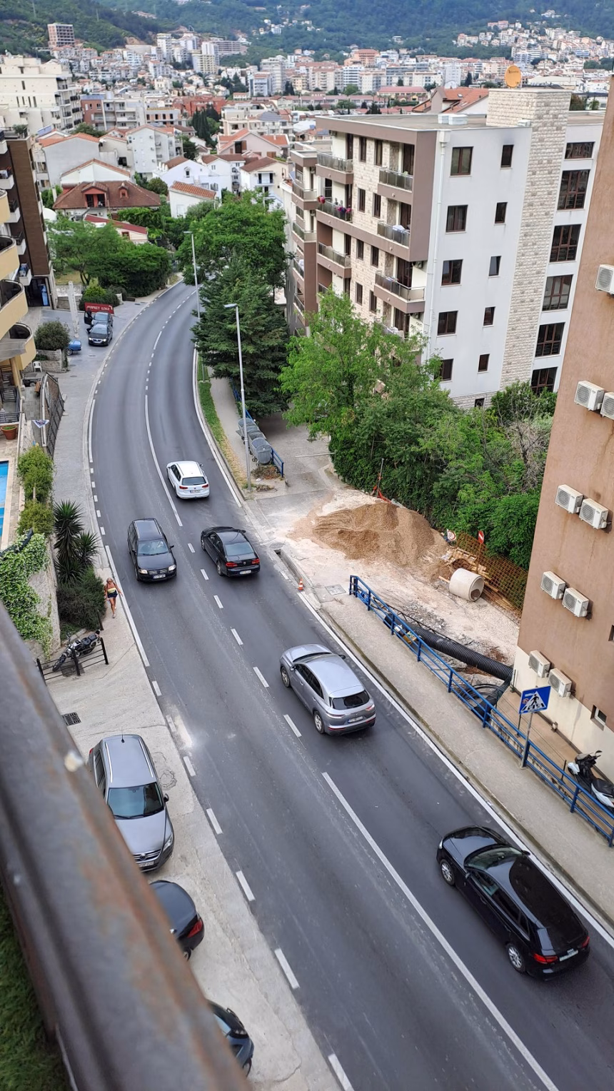 Čitaoci šalju: Hitno riješiti problem nestalog pješačkog prelaza na Jadranskom putu