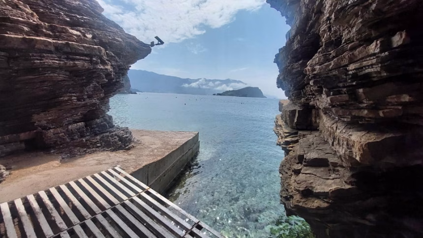 (FOTO/VIDEO) Novi izgled staze između plaža Mogren