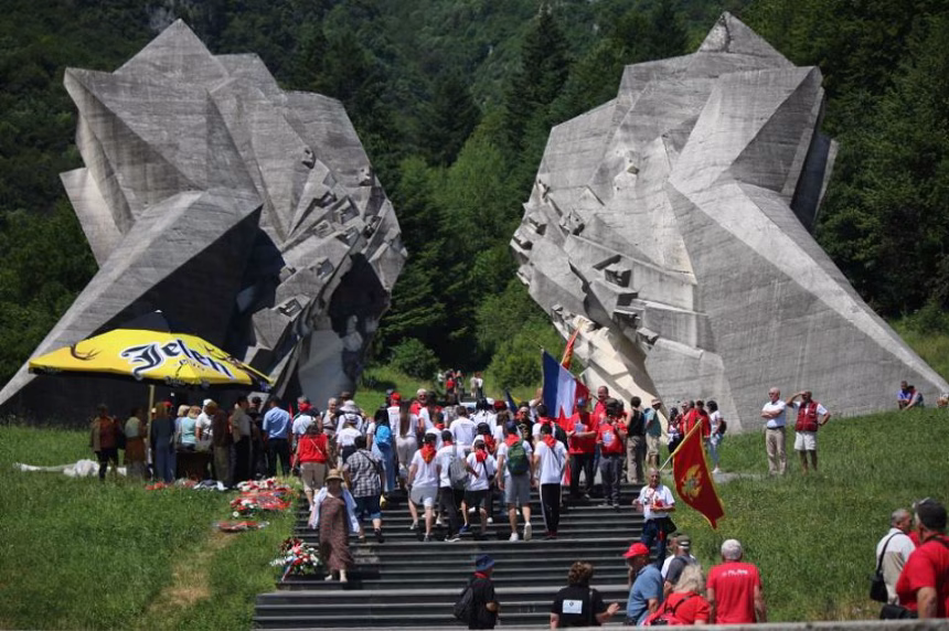 Delegacija Budve odala počast herojima Sutjeske povodom 82. godišnjice bitke