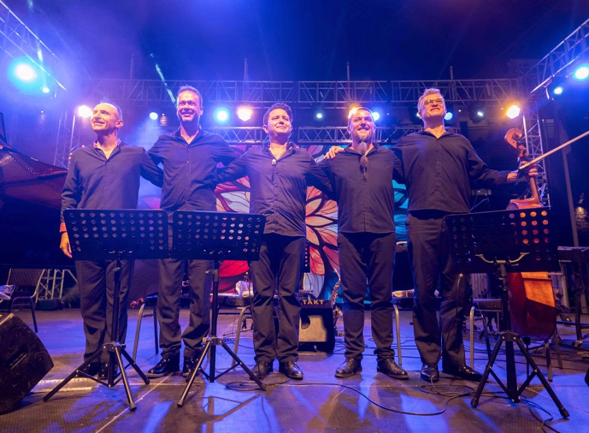 (VIDEO/FOTO) „Makedonissimo“ oduševio publiku na otvaranju muzičkog programa Grada teatra