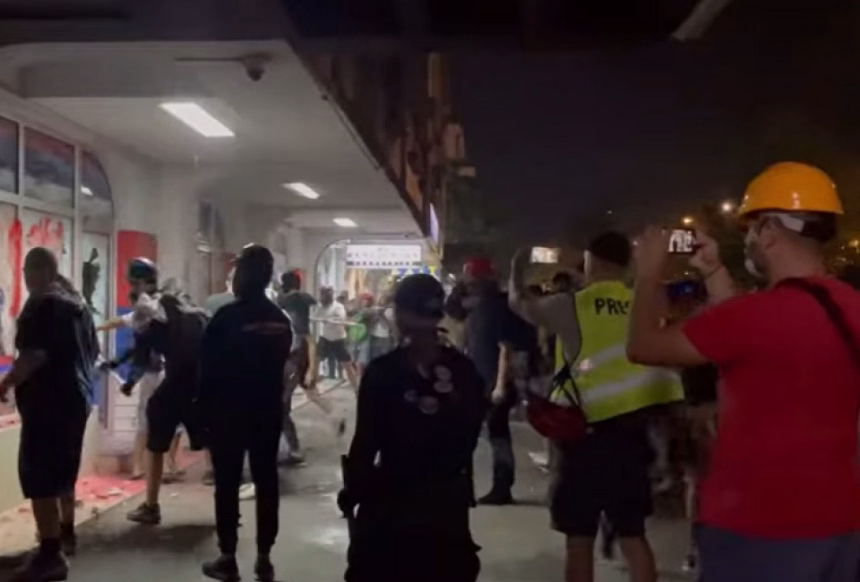 Nakon incidenata na protestima u Srbiji privedeno 37 osoba