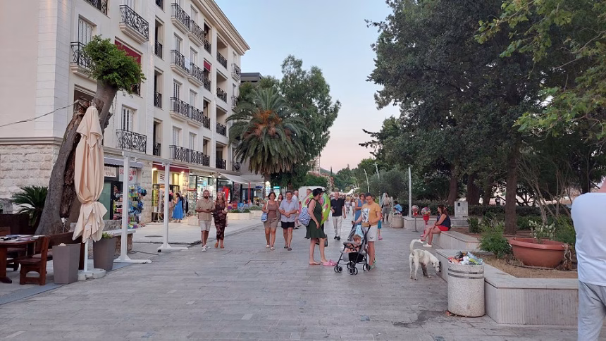 Budva gradi nove kontejnerske stanice, potpisan ugovor vrijedan 48.279 €