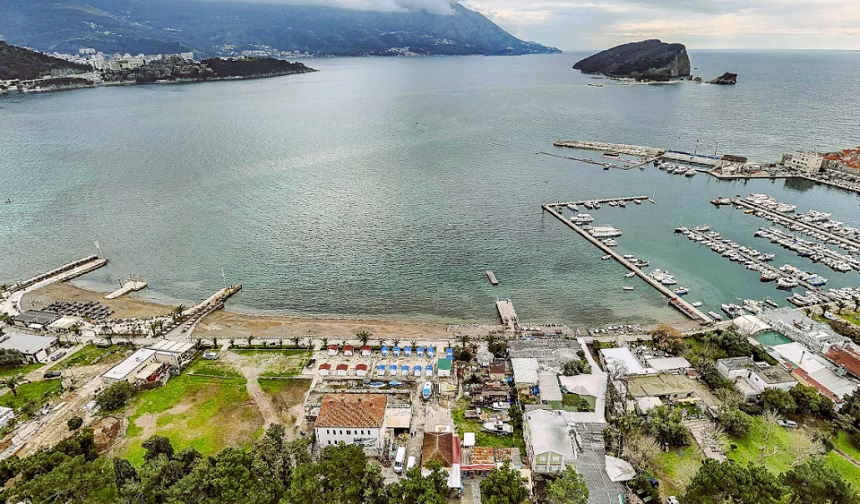 Opština Budva predala ponudu od 6,9 miliona za kupovinu zgrade JRB kod Starog grada