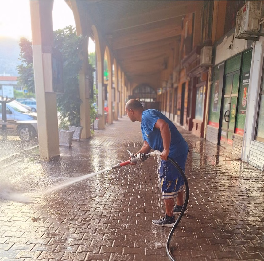 Komunalci u akciji čišćenja okoline MSC