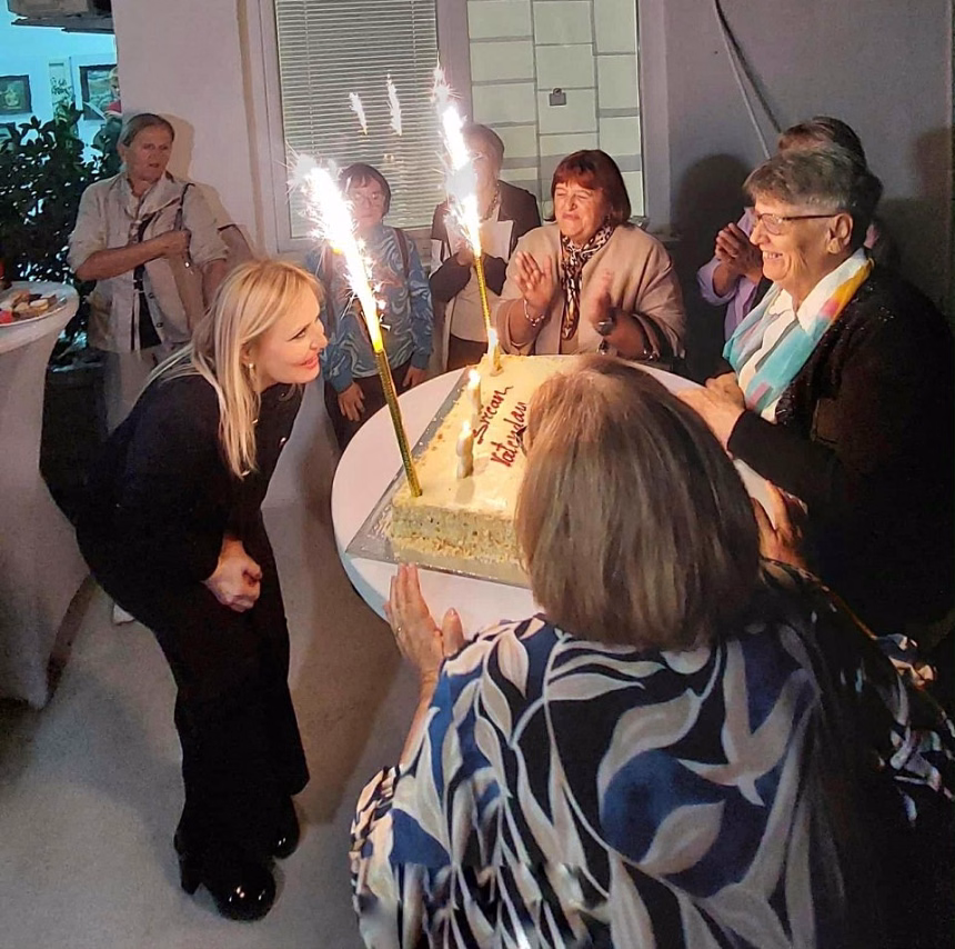 U Crvenom krstu Budva umjetnost i tradicija utkali ljubav u srca i generacije