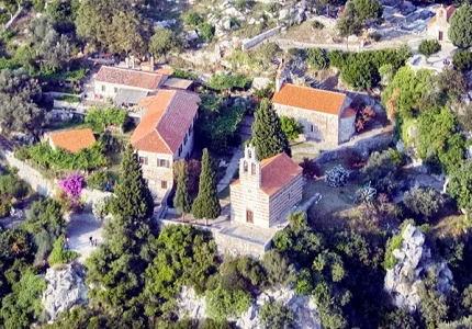 Kraljevska svjetlost paštrovskih manastira 