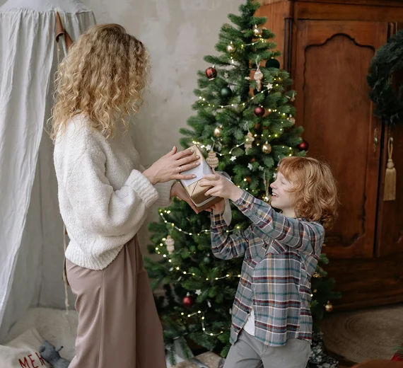 Koji su dani najbolji za kićenje jelke: Vjeruje se da ovih pet datuma u decembru donose sreću, zdravlje i zaštitu doma
