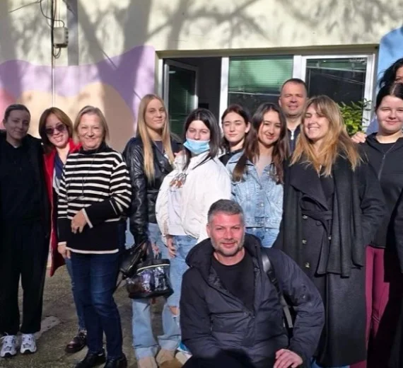 Volonterska akcija članica „Open Water Budva“ u Dobroti