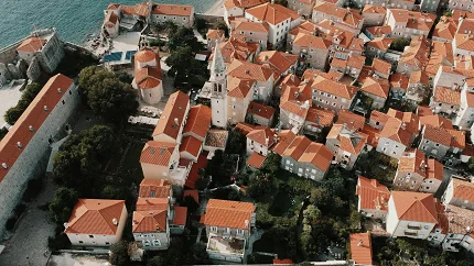 Tribina posvećena kulturnoj istoriji Budve i nastanku festivala „Grad teatar“