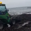 Nevrijeme nanijelo mulj i otpad na Slovensku plažu, Komunalno na terenu
