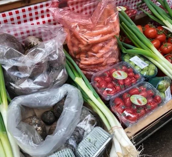 Budvanska tržnica ima sve potrebno za domaćinstvo, zakup tezgi pristupačan, povoljnosti za mještane i domaće proizvode