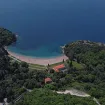 Miločer i Sveti Stefan na milost i nemilost: Biseri Jadrana bez formalne zaštite, institucije ćute dok beton guta nasljeđe
