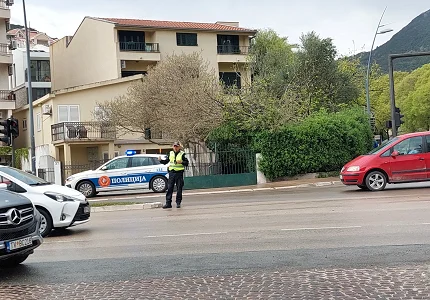 Za 24 sata 19 saobraćanih nezgoda, jedna osoba poginula