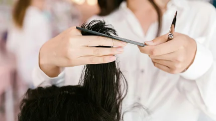 Da li češće šišanje kose zaista ubrzava njen rast – šta kažu stručnjaci?
