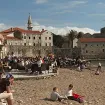 Turisti iz različitih krajeva svijeta provode sunčan vikend u Budvi