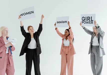 Od revolucije do šopinga, praznik prava ili praznik potrošnje?