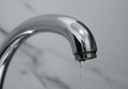 Dijelovi Budve bez vode: Radovi na terenu zbog ponovljenog kvara