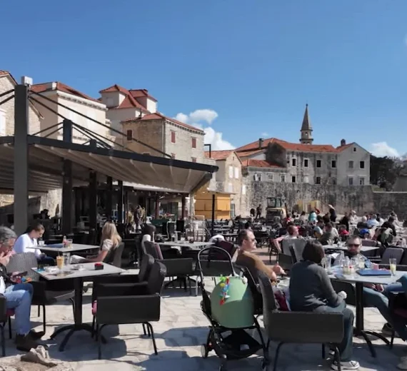 Uklanjanje metalnih tendi oko Starog grada – pobjeda kulturnog nasljeđa