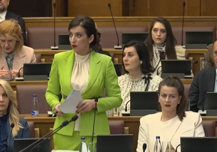 Jakšić Stojanović: Više od 100 miliona EUR uloženo u obrazovnu infrastrukturu