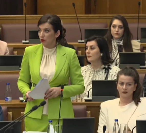 Jakšić Stojanović: Više od 100 miliona EUR uloženo u obrazovnu infrastrukturu