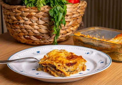 Proljećne lazanje sa mesom i povrćem