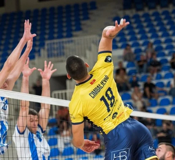 Odbojkaši Budućnosti slavili u Budvi