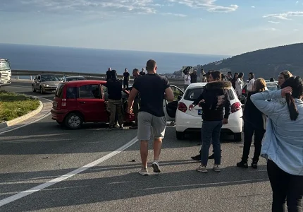 Šest osoba povrijeđeno u sudaru tri vozila na putu Budva - Cetinje
